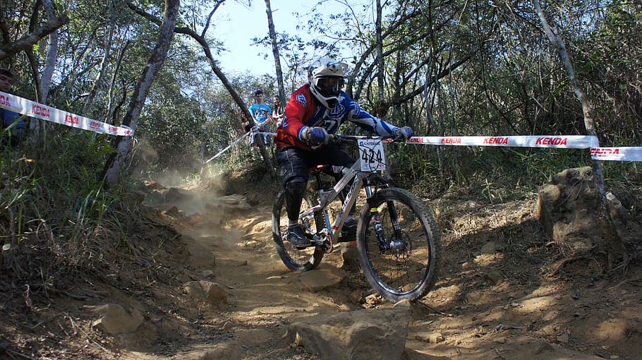 Bicicleta de montaña: las tres rutas más difíciles para realizar en Santiago según puntuaciones
