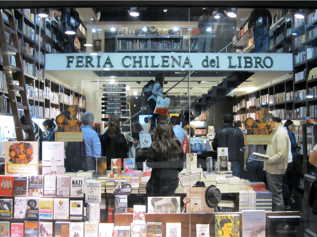 Feria Chilena del Libro, librería cultural. Libre de derechos y autor Rodrigo Fernández.