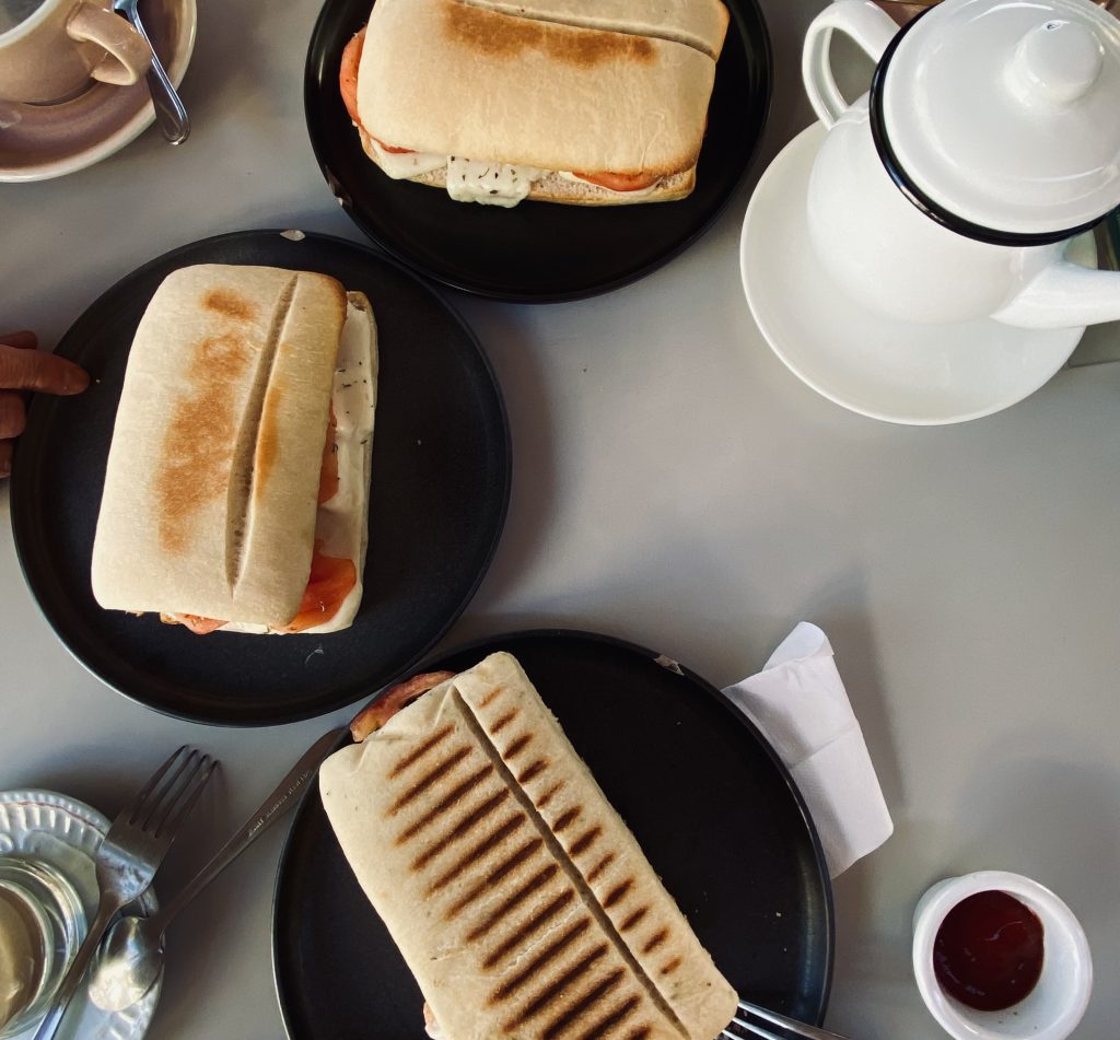 Desayuno de café literario.